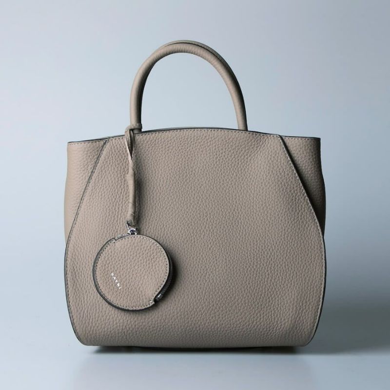 「すべての恋が終わってしまうとしても」葵わかなさんドラマ衣装ヘイニのトートバッグ